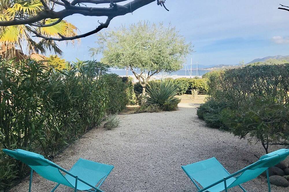 Apartamento entero, Apartamento con Terraza y Acceso Directo a la Playa, Marina Sant'Ambroggio, Lumio in Sant Ambroggio, Lumio