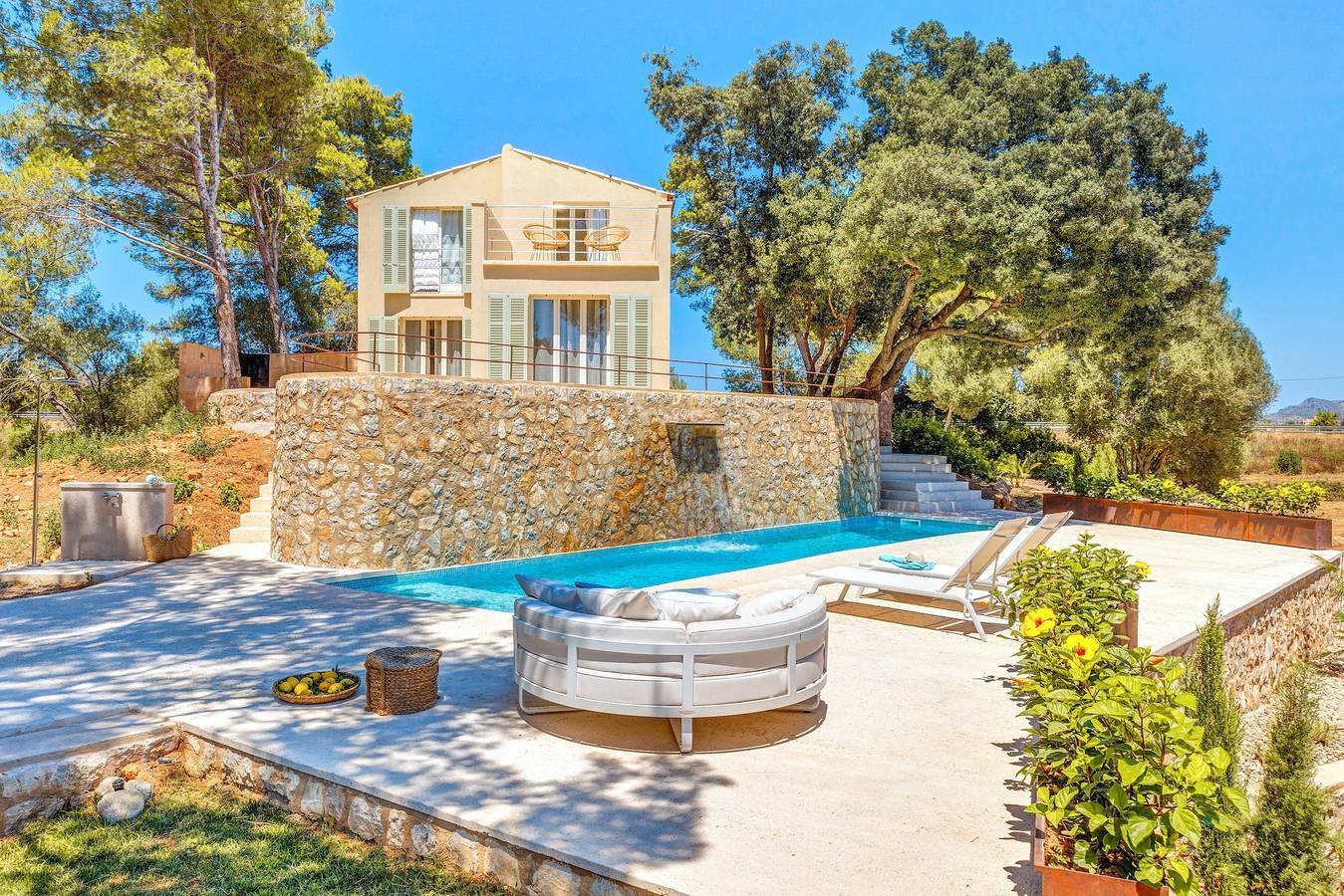 Moderna casa de campo Sos Fuyes con piscina, Wi-Fi, terraza y vistas a la montaña in Artà, Mallorca Este