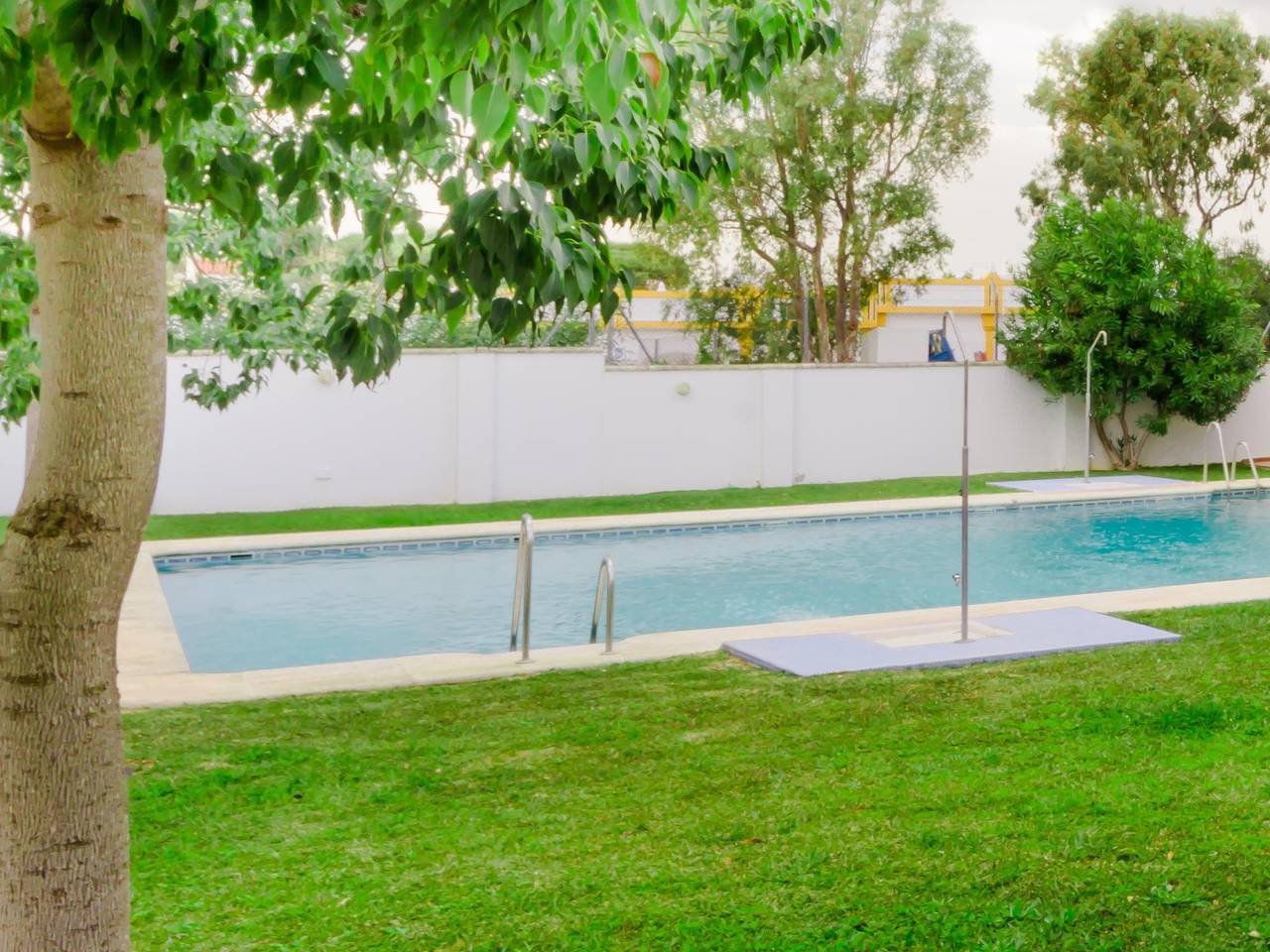 Entire holiday apartment, Holiday apartment for 4 people with terrace in Playa de los Bateles (Conil de la Frontera), Conil de la Frontera