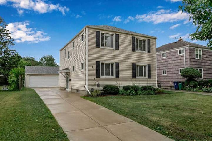Vacation rental for 12 people, with yard in Buffalo