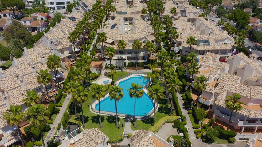 Maison de vacances pour 6 personnes, avec balcon et bassin pour enfant - 1