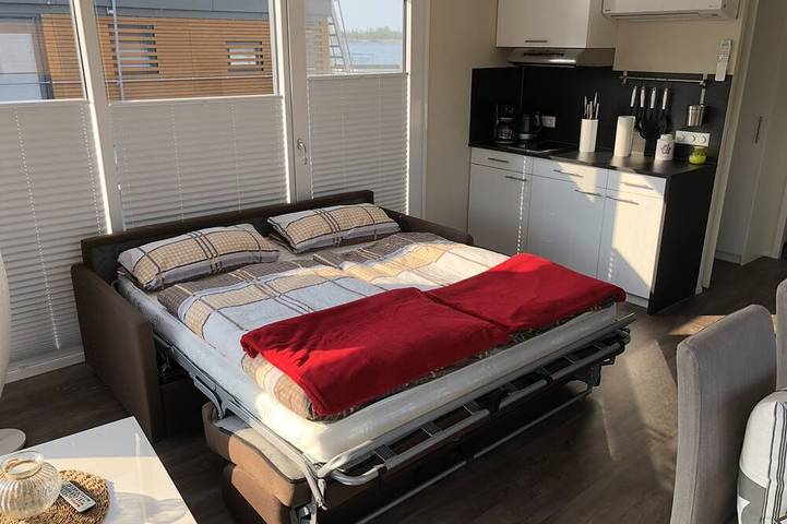 Ferienhaus für 6 Personen, mit Terrasse und Whirlpool in Bitterfeld-Wolfen - 4