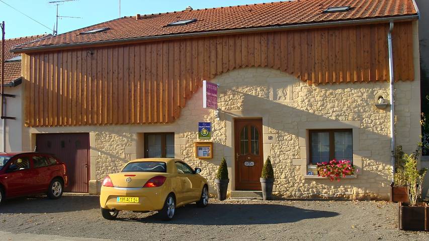 Chambre d’hôte pour 5 personnes, avec Jacuzzi ainsi que Jardin et Sauna