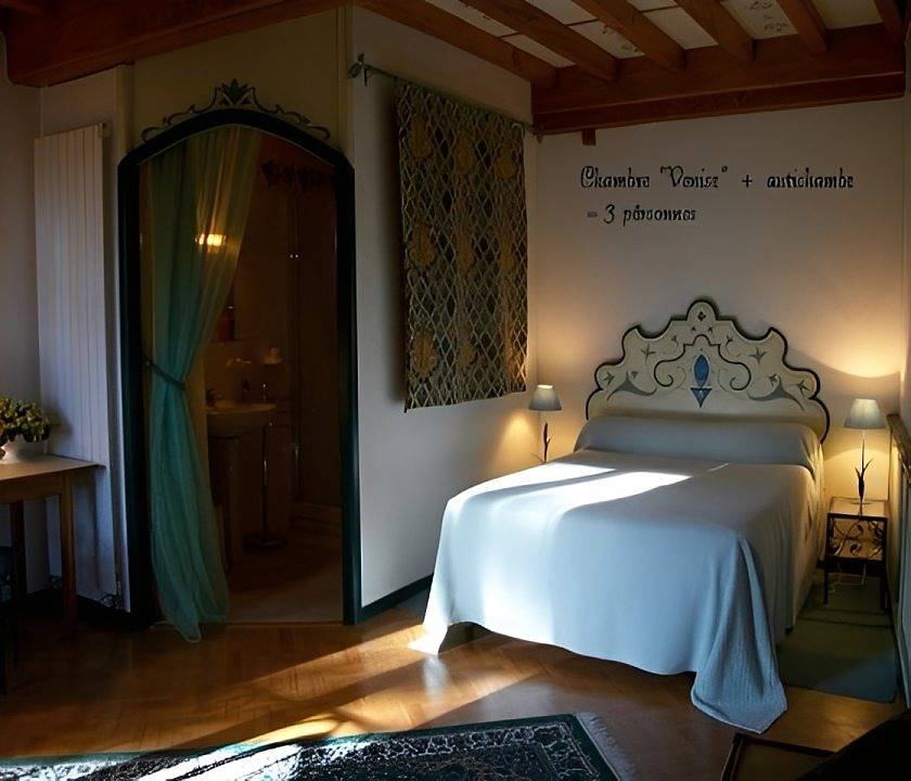 Le Clos des 3 Artistes - Chambre Venise in Tournus, Région de Mâcon
