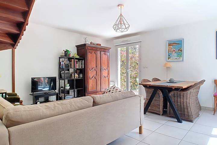Location de vacances pour 5 personnes, avec piscine ainsi que terrasse et jardin à la La Ciotat - 4