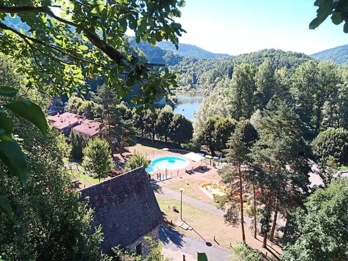 Gîte pour 2 personnes, avec piscine et terrasse en Haute-Loire - 4