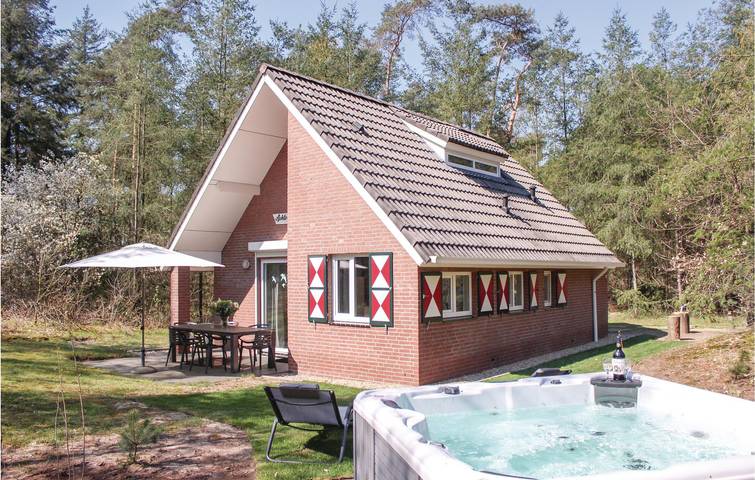 Ferienhaus für 6 Personen, mit Terrasse und Whirlpool sowie Garten in Ommen