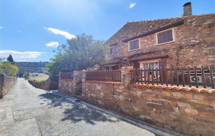 Location de vacances pour 4 personnes, avec terrasse à Cébazan - 2