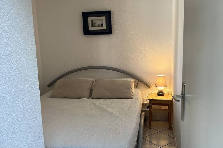 Location de vacances pour 6 personnes, avec terrasse ainsi que piscine et jardin à Vic-la-Gardiole - 2