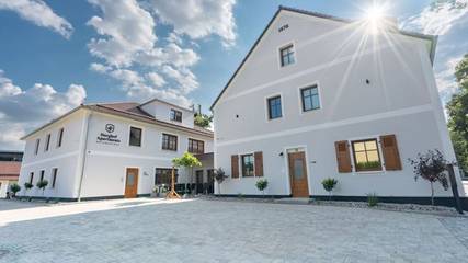 Ferienwohnung für 3 Personen, mit Balkon und Garten, kinderfreundlich in Hoyerswerda