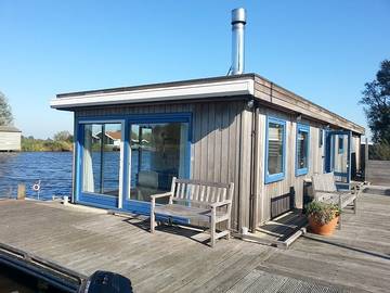 Gîte pour 6 personnes, avec balcon/terrasse et terrasse dans Grou