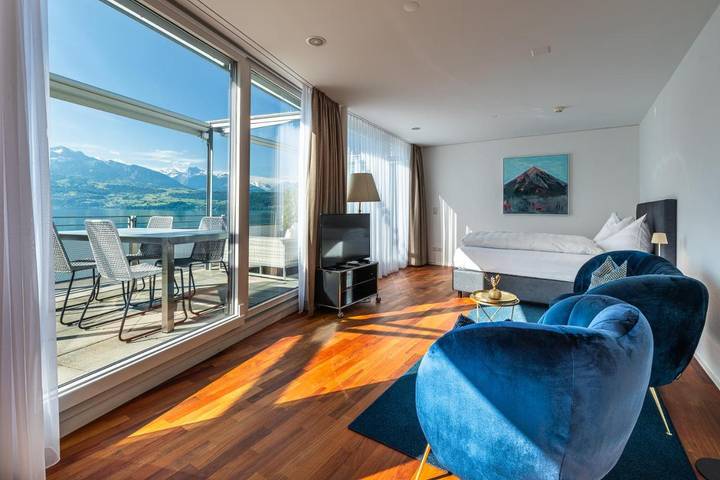 Ferienwohnung für 4 Personen, mit Whirlpool und Terrasse sowie Garten und Sauna in Sigriswil