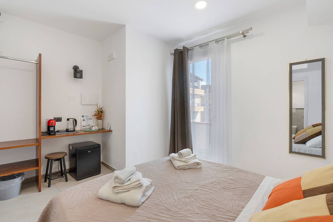 Zimmer „3“ mit Balkon, Wlan und Klimaanlage in Balestrate, Palermo Provinz