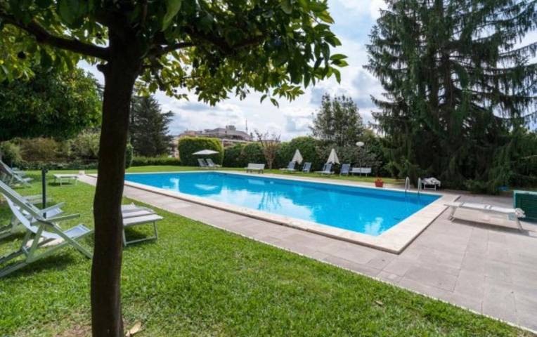 Appartamento vacanze per 8 persone, con giardino e panorama nonché piscina - 1