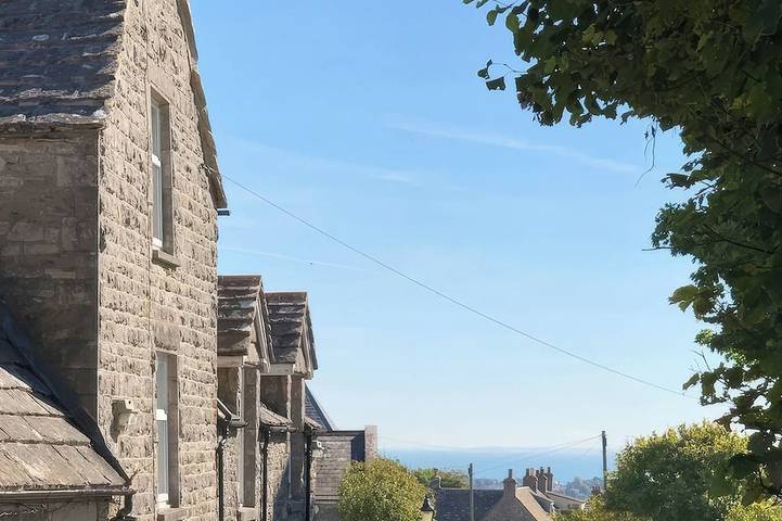 Cottage for 7 people, with hot tub and garden, with pets in Langton Matravers