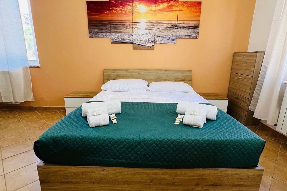 Villa con giardino, forno a legna e privacy totale in Pizzo, Provincia di Vibo Valentia