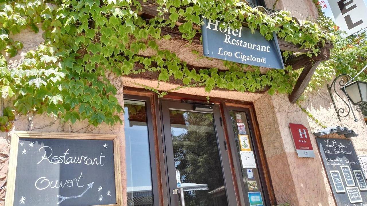 Double Room with Private External Bathroom in Saint-Antonin-du-Var, Région de Brignoles