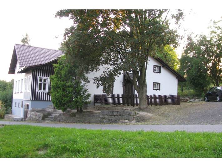 Ferienwohnung für 6 Personen, mit Terrasse und Garten sowie Sauna in Nordböhmen