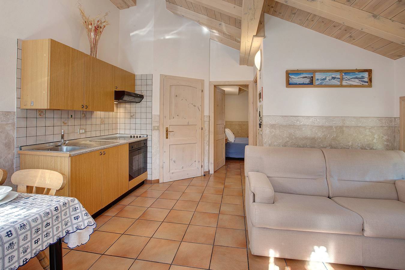 Ganze Wohnung, Ferienwohnung 'Lorenza 2 Baite Giotto' mit Bergblick, Gemeinschaftsgarten und Wlan in Livigno (Stadt), Livigno