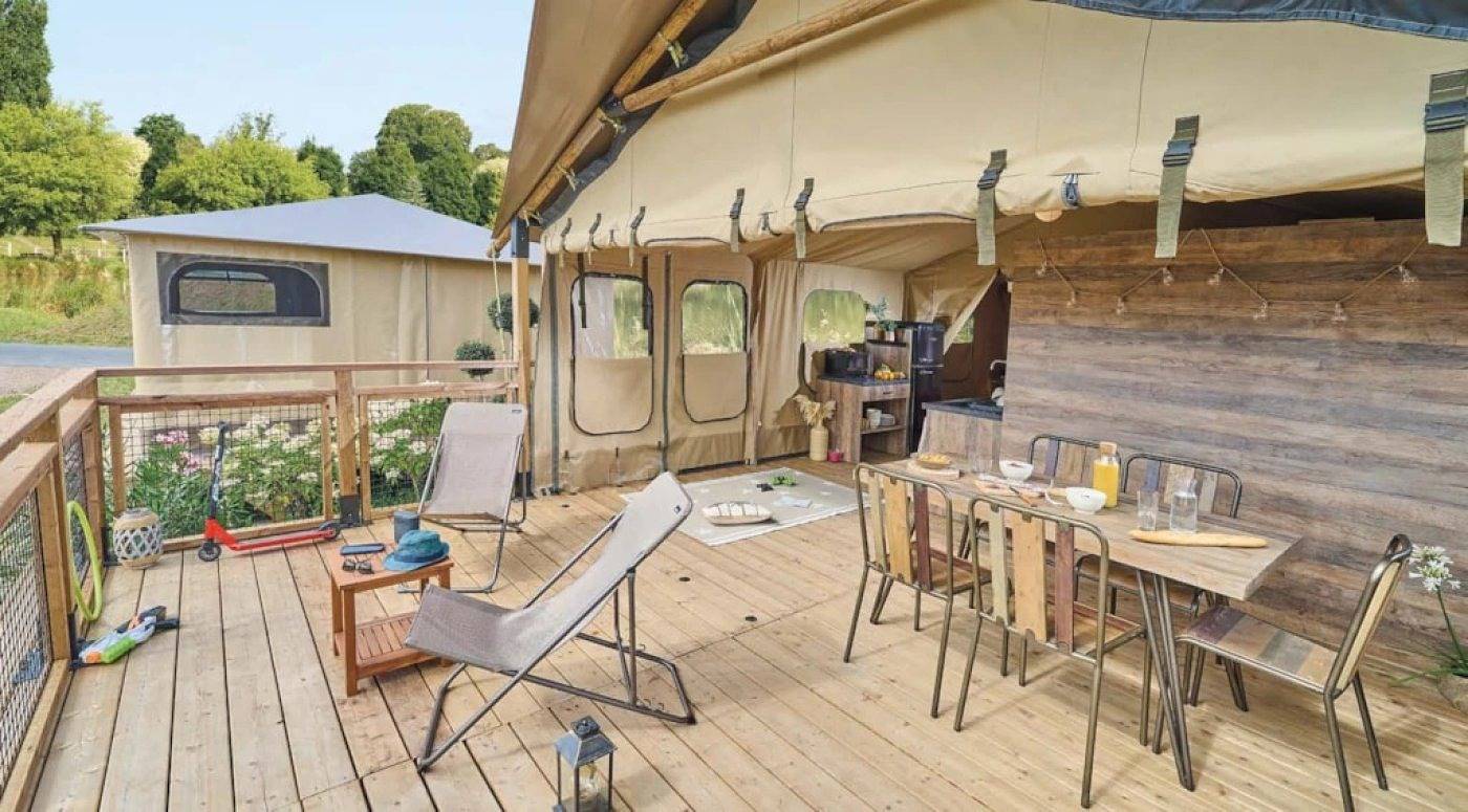 Zecamping 3* familial piscine chauffée animaux acceptés locatif 34m2 in Florac-Trois-Rivières, Cevenas
