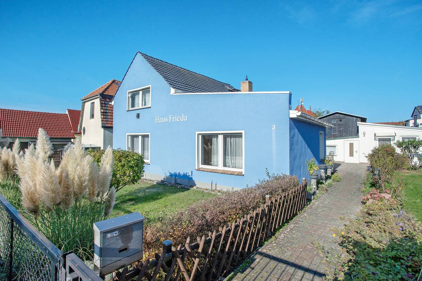 Ganze Wohnung, Apartment 'Frieda' mit gemeinsamer Terrasse, Garten und Wlan in Koserow, Bernsteinbäder