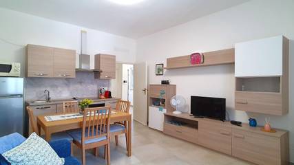 Ferienwohnung für 3 Personen, mit Pool und Terrasse, mit Haustier in Comune di Luino