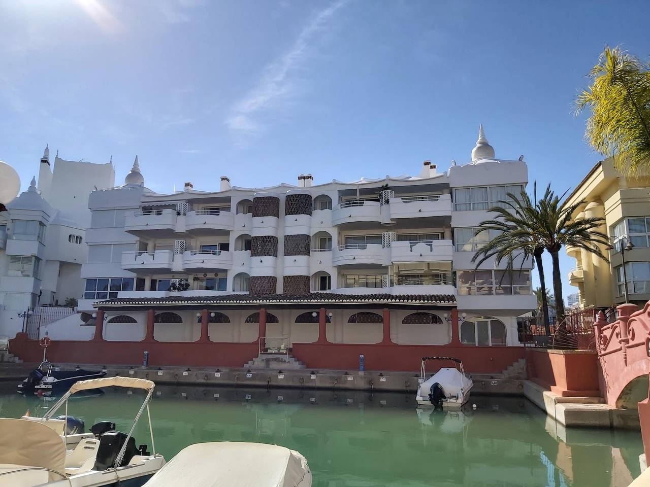 Entire holiday apartment, Del Parque Flats - Puerto Marina Sea Palace in Benalmádena Costa, Benalmádena