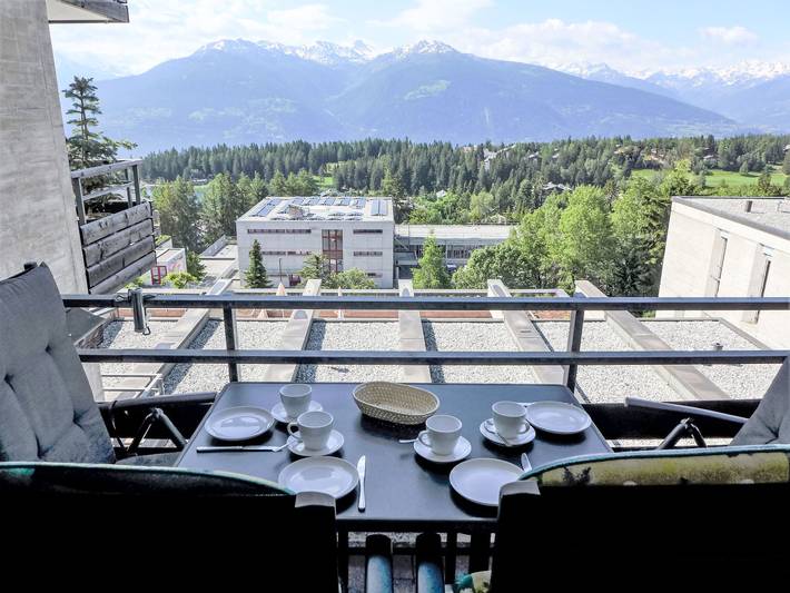 Vacation rental for 4 people, with view and balcony as well as sauna in Montana (Switzerland)
