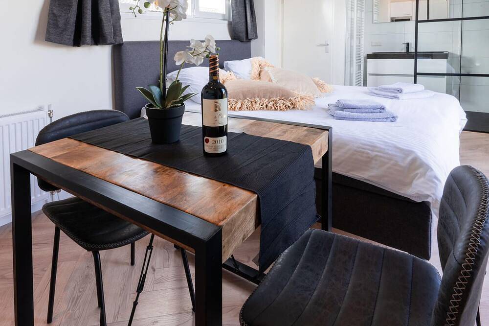 Gorgeous home in Vinkeveen with sauna in Vinkeveen, Groene Hart