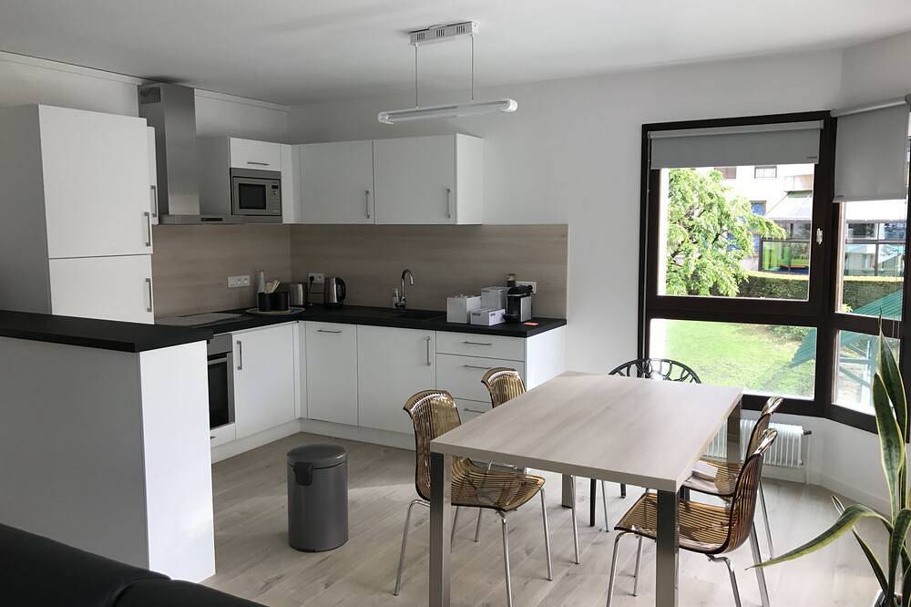 Appartement entier, Evian Centre Ville - Vue Lac in Évian-les-Bains, Région de Thonon-les-Bains