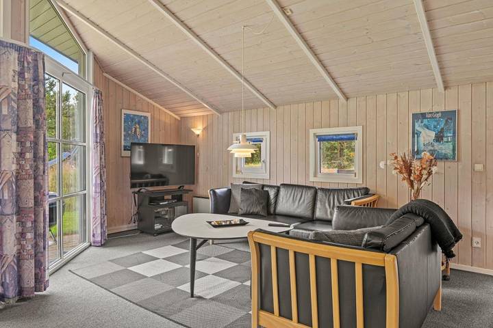 Tolles Whirlpoolhaus mit Platz für die ganze Familie in Nørre Nebel, Varde