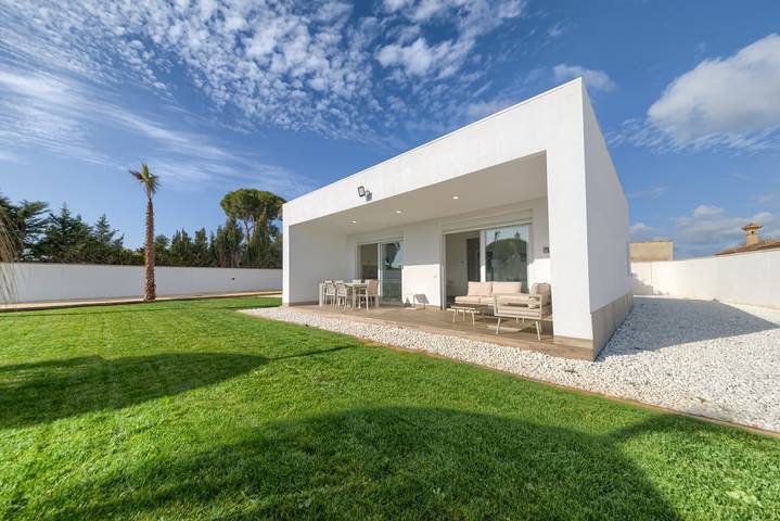 Casa de vacaciones para 10 personas, con Jardín en Novo Sancti Petri