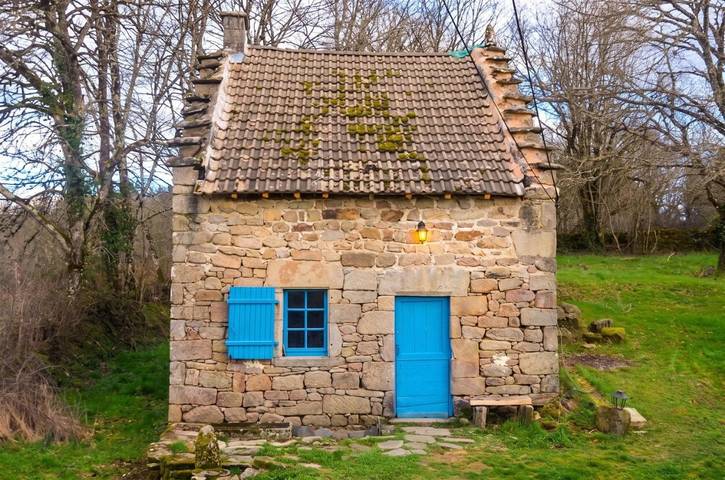 Location de vacances pour 3 personnes, avec Jardin à Meyrignac-l'Église