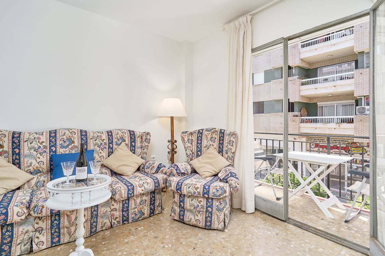 Ganze Wohnung, Ferienwohnung 'Calle Antonio Millón' mit Balkon, Wi-Fi und Klimaanlage in Nerja Centre, Nerja