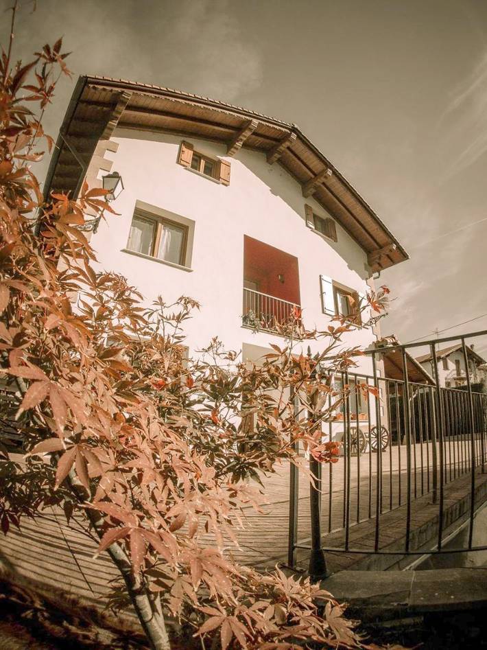 Casa rural para 8 personas, con Balcón y Terraza además de Jardín y Vistas en Sumbilla