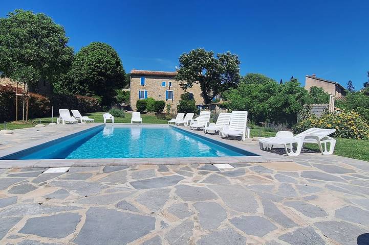 Maison de vacances pour 14 personnes, avec Terrasse ainsi que Jardin et Piscine