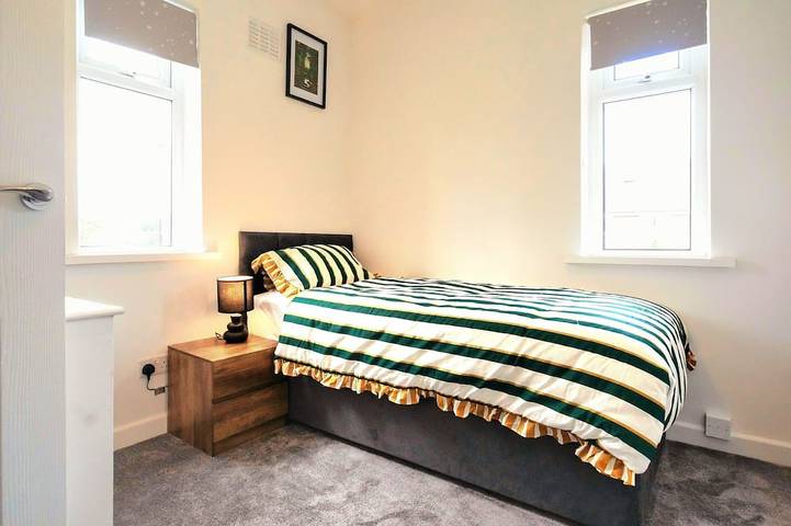 Comfy Spacious Home Near Preston City Centre - Sleeps 7 in Preston, Lancashire