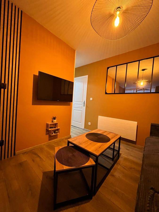 Appartement entier, - Nouveau - Bienvenue à Azelma - Cozy et proche de Naval Group in Équeurdreville-Hainneville, Cherbourg-en-Cotentin