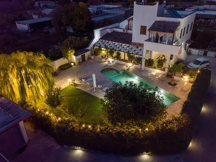 Casa vacanza per 4 persone, con piscina e giardino nonché panorama a Uggiano la Chiesa