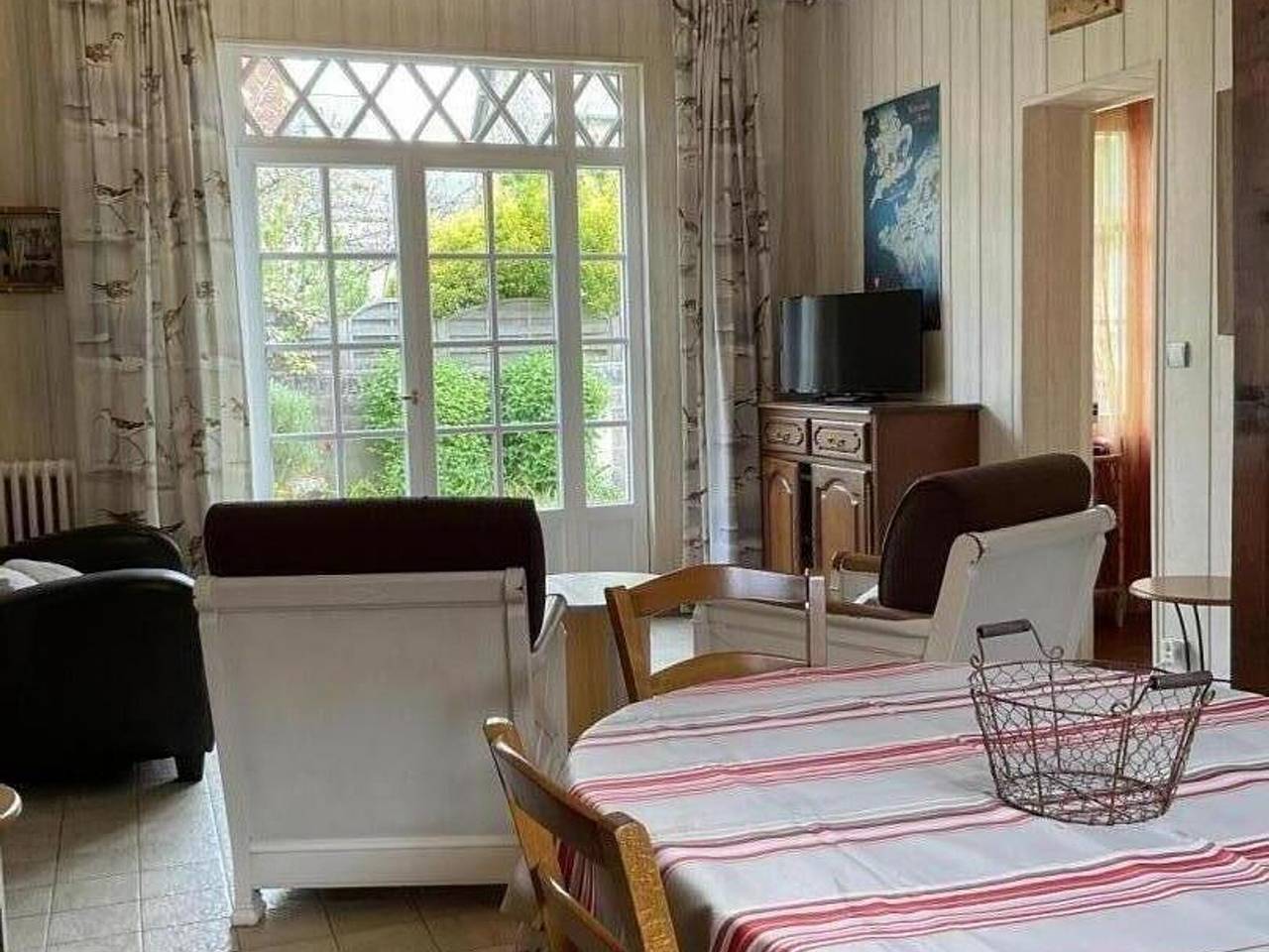 Maison familiale au calme avec jardin privé, proche plage - Jullouville in Jullouville, Côte de la Déroute