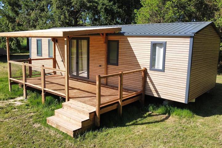 Gîte pour 7 personnes, avec Terrasse ainsi que Jardin et Piscine dans Saint-Médard (Indre)