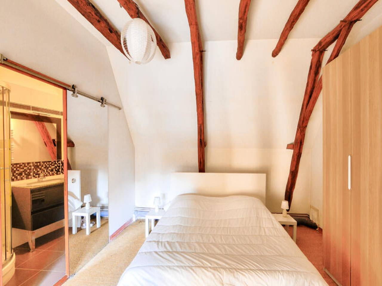 Apartamento entero, Apartamento en Montignac con piscina en la azotea in Montignac, Périgord Noir