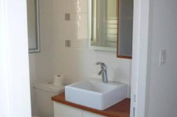 Gîte pour 3 personnes, avec jardin et terrasse dans Plage Bonne-Source - 3