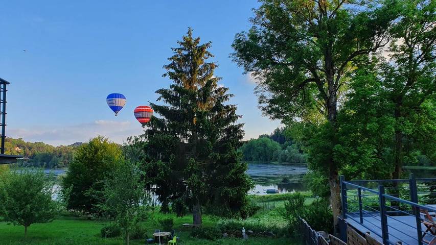 Maison de vacances pour 6 personnes, avec Terrasse et Jardin ainsi que Vue sur le lac et Vue à Aydat