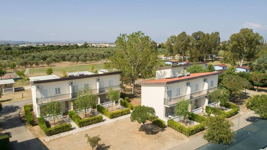 Bungalow für 4 Personen, mit Garten und Pool sowie Ausblick in Kalabrien - 3