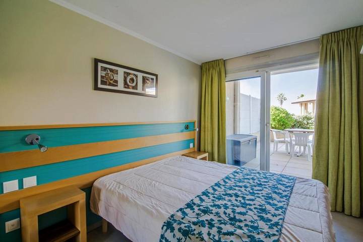 Gîte pour 6 personnes, avec piscine, animaux acceptés dans Plage du Port Fréjus - 4