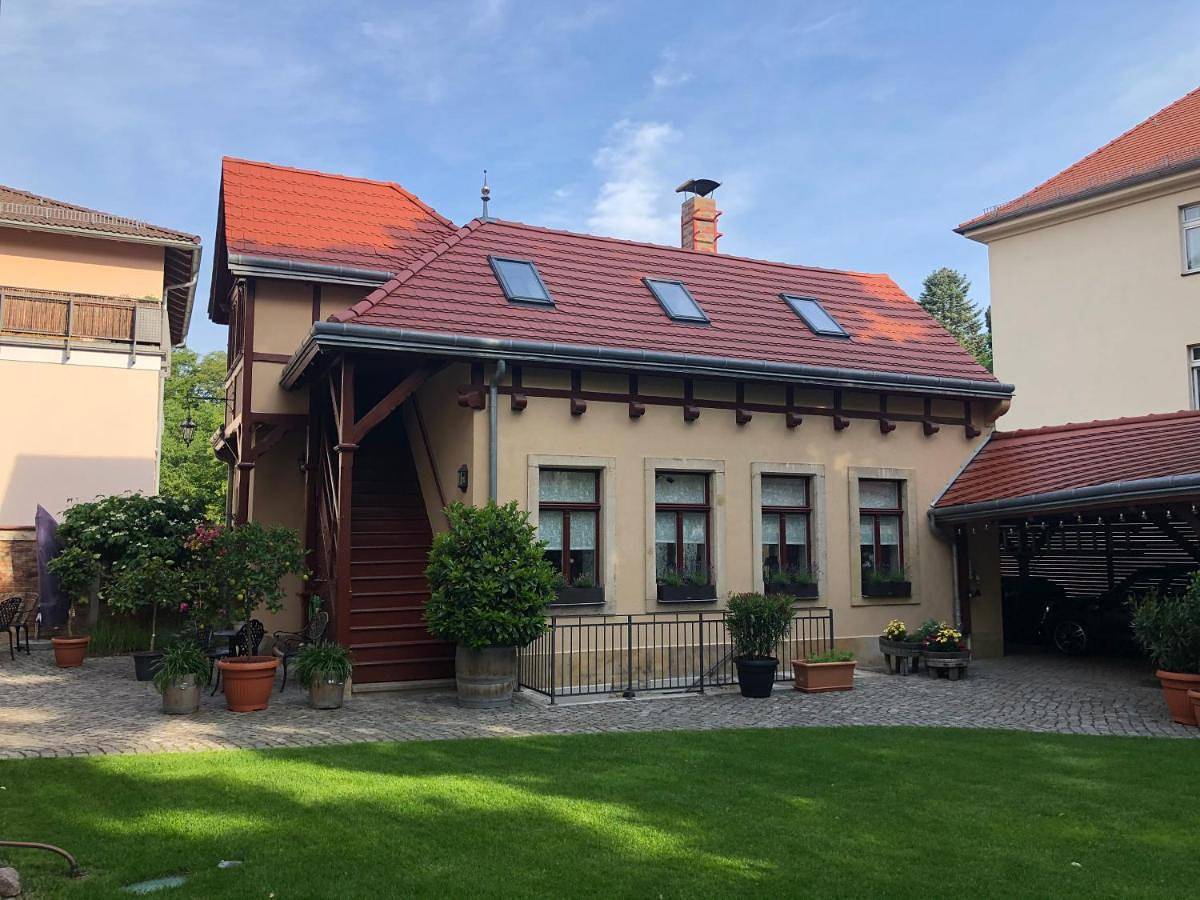 Charmantes Ferienhaus mit Garten & Terrasse-ruhig und schnell ins Zentrum in Pieschen (Dresden), Dresden