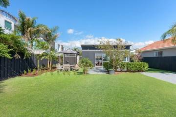 Holiday Home for 4 People in Tauranga, Bay of Plenty, Photo 1