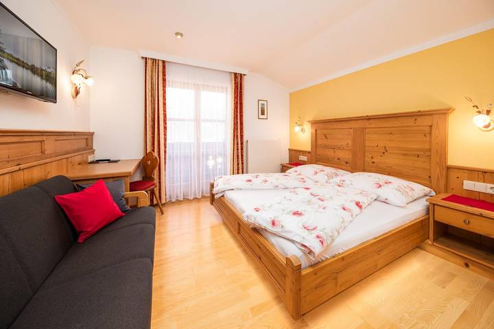 Zimmer für 8 Personen, mit Balkon und Garten - 1