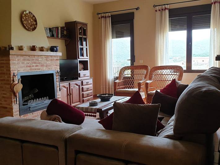 Casa rural para 6 personas, con Balcón y Terraza además de Jardín y Piscina en Horcajo de los Montes - 2